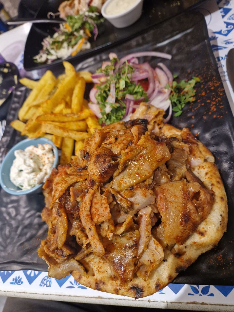 Pame Tsipouro Pame Kafeneio- Aiolou 31