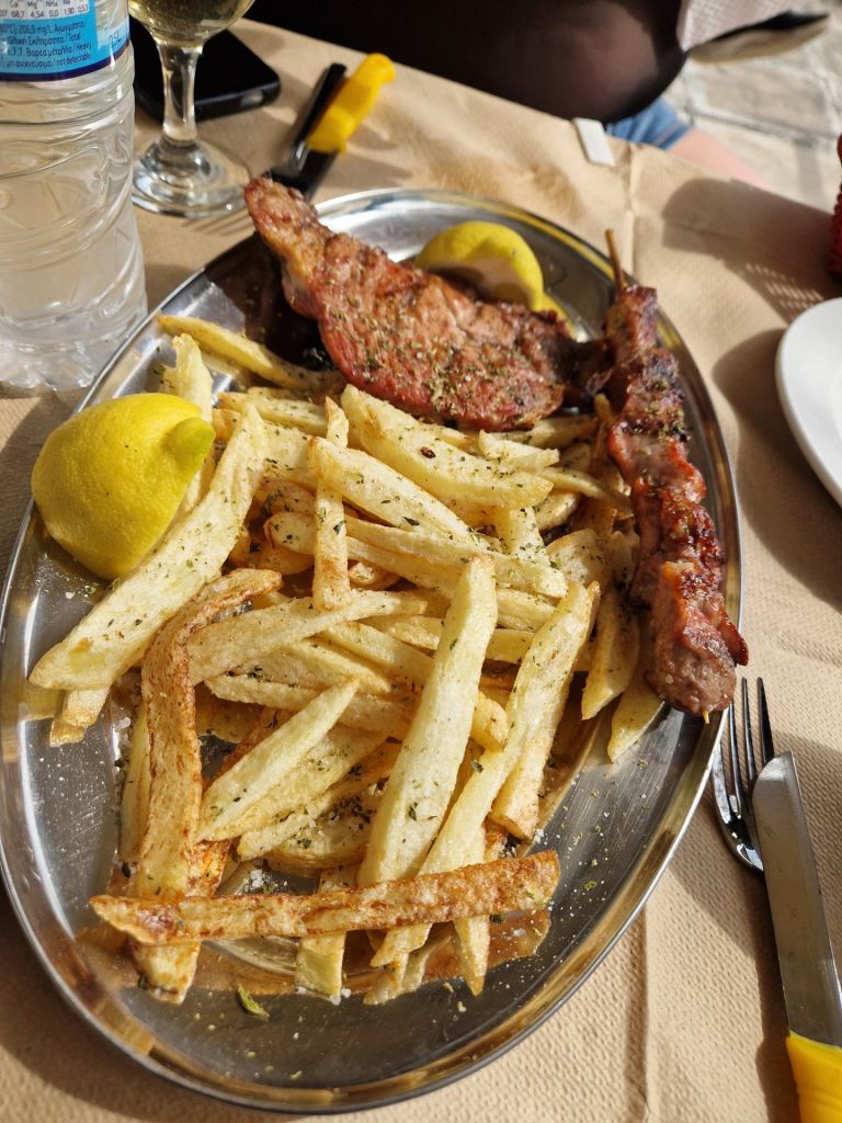 ουζερί μεζεδοπωλείο Ο Πάνος