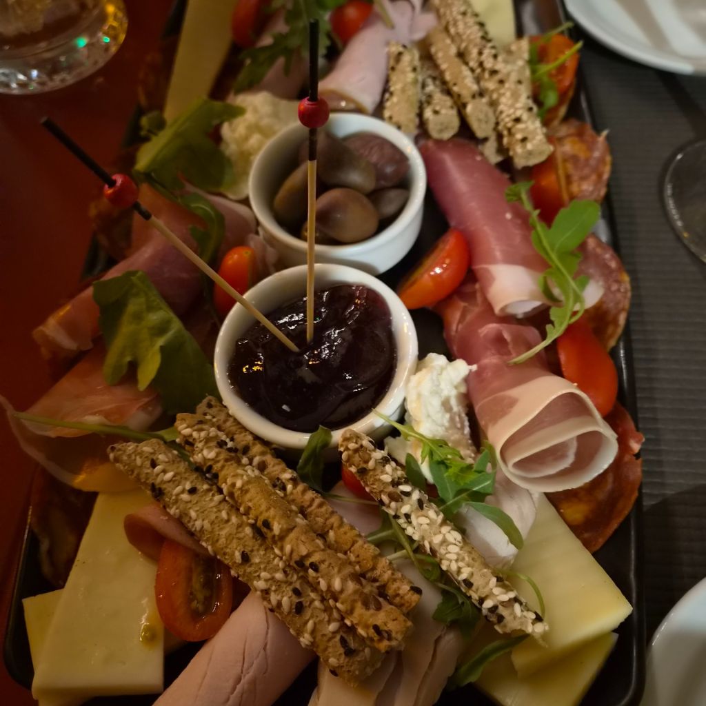 BARΘELONA TAPAS BAR ATHENS