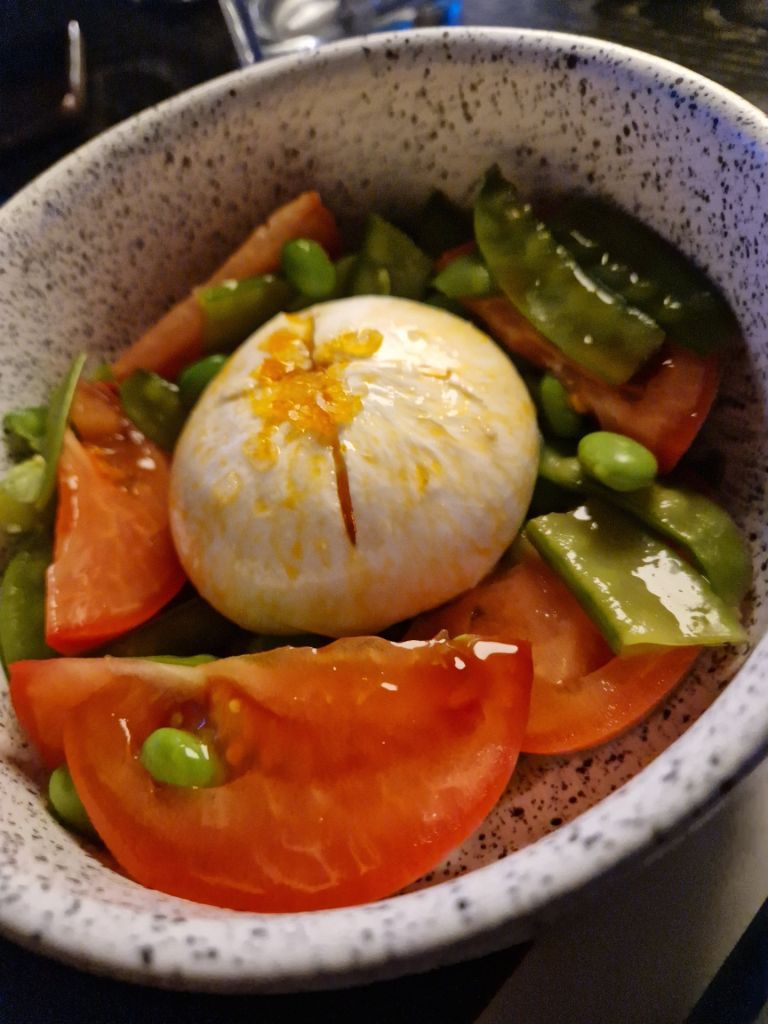 GiGi gin tonic raw bar