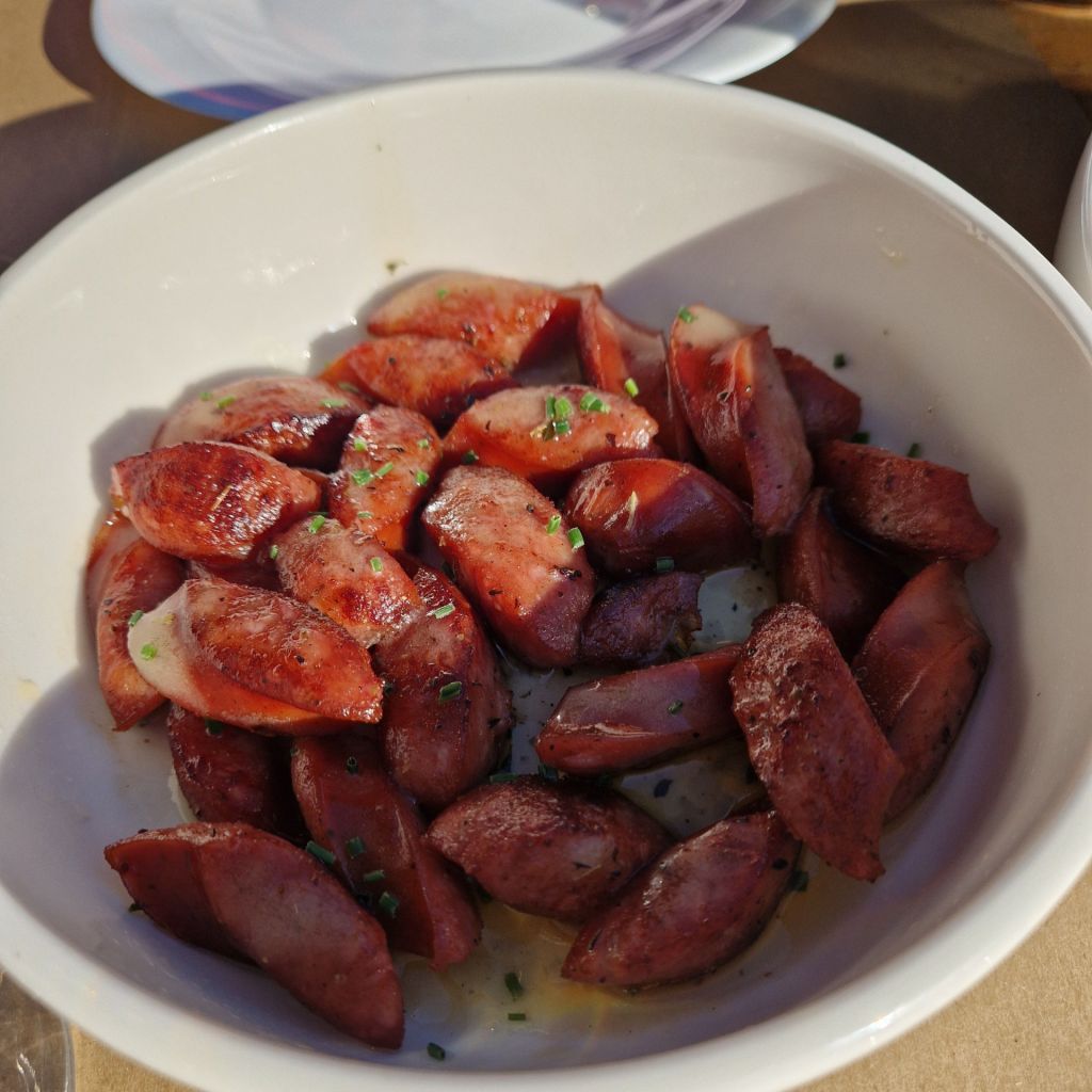 33 All Day - Bar -Restaurant