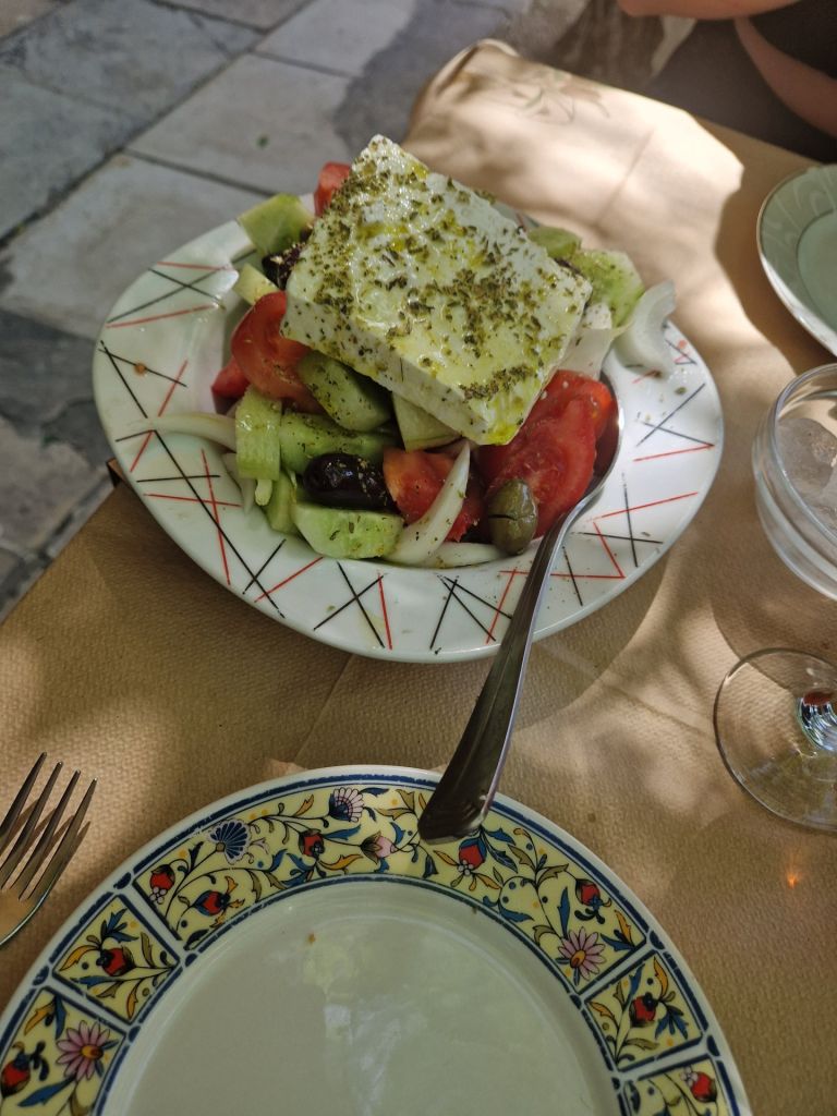 Το κορίτσι της γειτονιάς