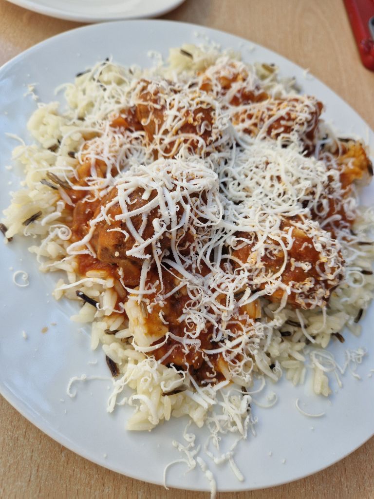 Το κορίτσι της γειτονιάς