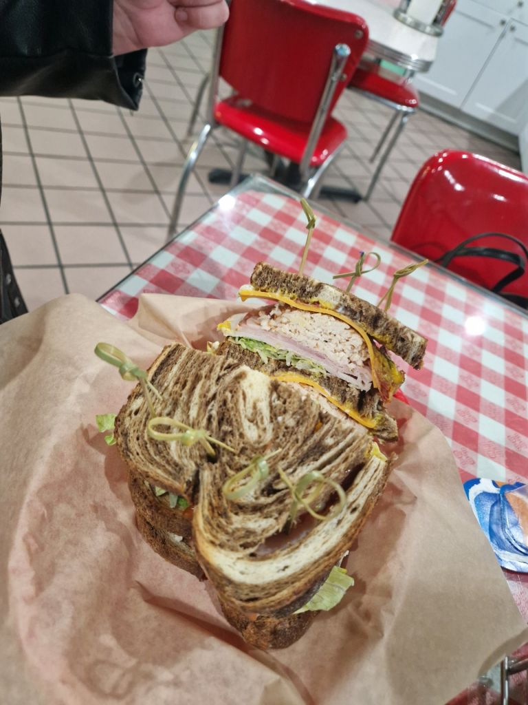 Mr. Alien Sandwiches and frozen yogurt