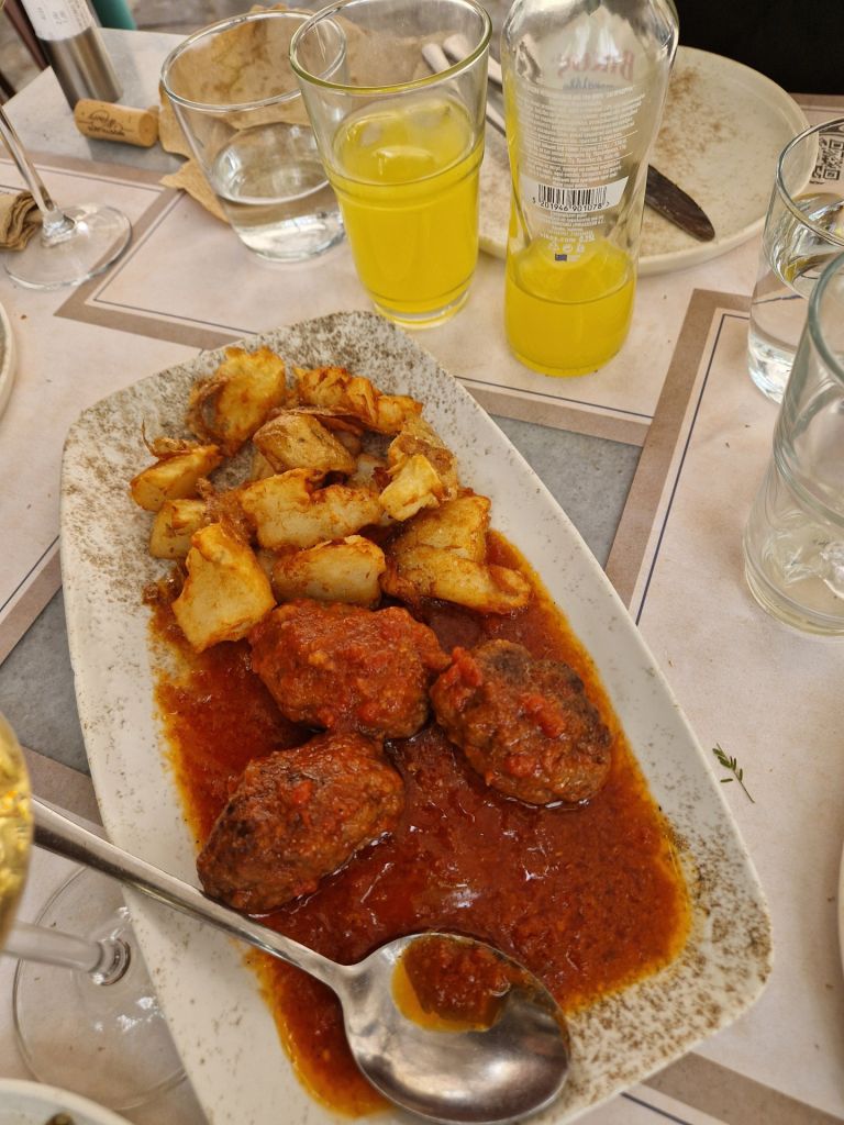 Aerides Plaka Restaurant