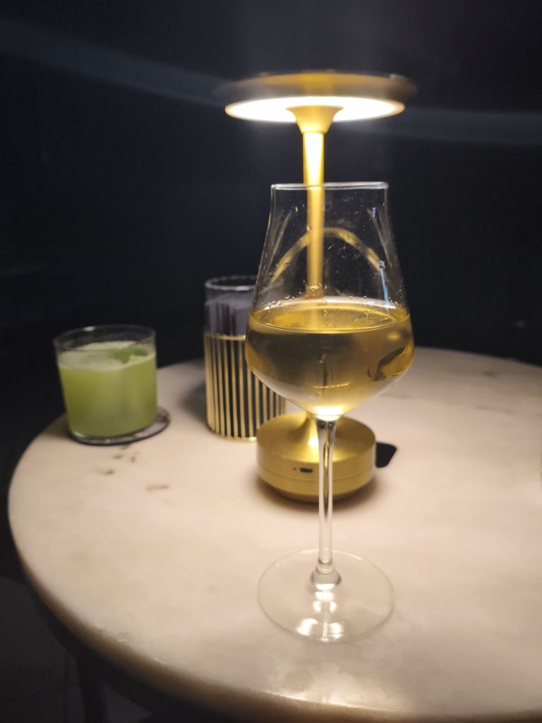 Buns&Bottles cocktail bar