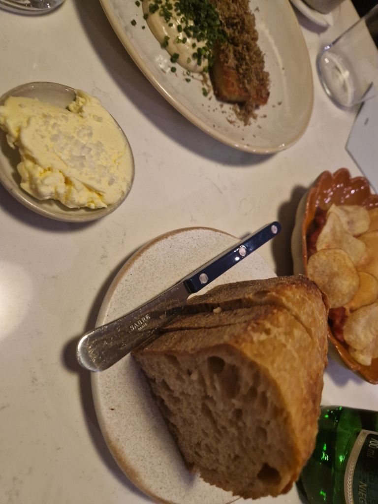 WIN - wine deli bar